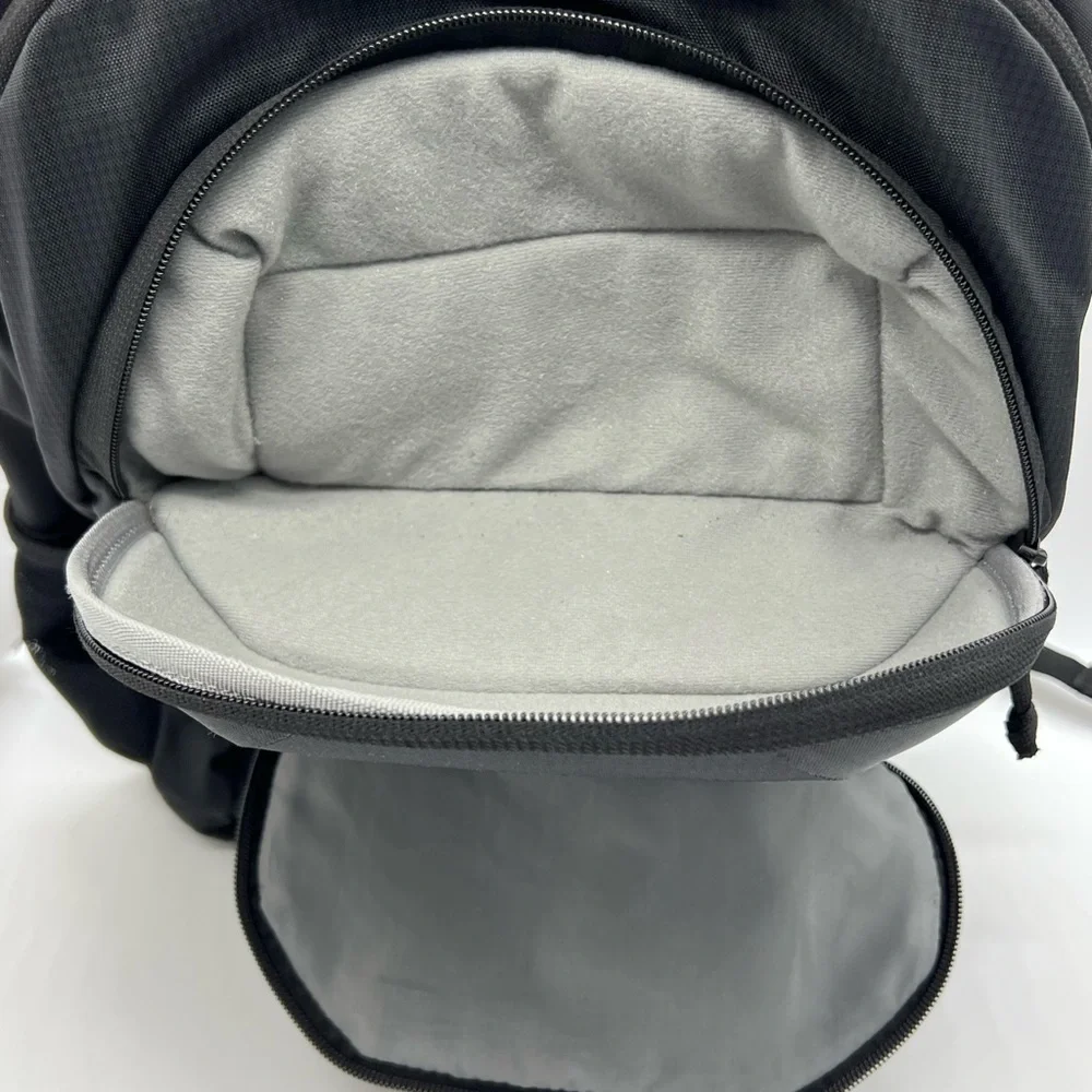 Thule Black Men's Backpack with White Logo